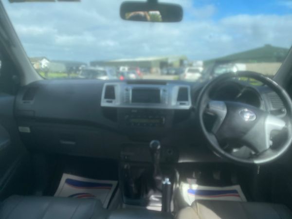 12 Toyota Hilux Invincible 3.0L D4D***** 367725076