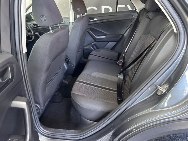 Volkswagen T-Roc 2018 367756035