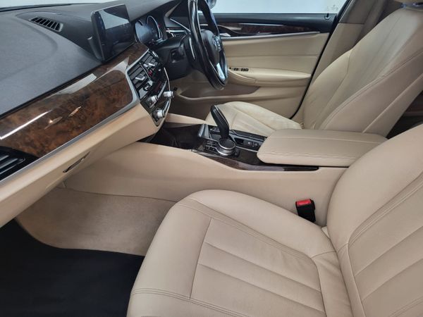 171 BMW 520D AUTO = LIP KIT = CREAM LEATHER 367757559