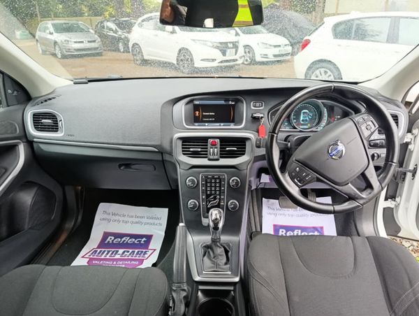 Volvo V40  2014 automatic 367765402