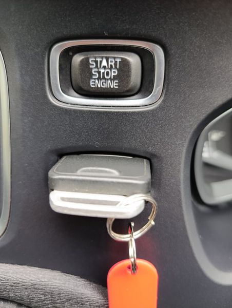 Volvo V40  2014 automatic 367765452