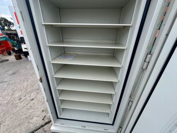 CHUBB DATA CABINET FIRE IMPACT MONEY SAFE. 367766788