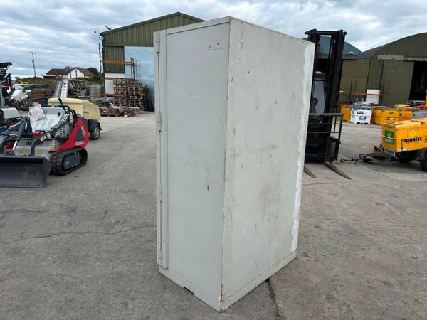 CHUBB DATA CABINET FIRE IMPACT MONEY SAFE. 367766796