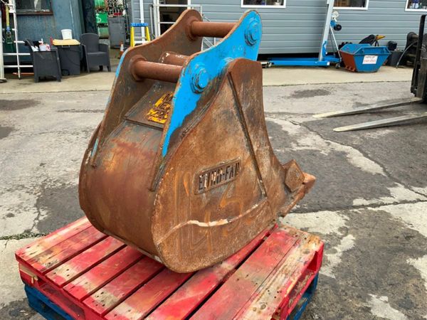 24" EUROFAB BUCKET........65mm PINS......1432. 367776782