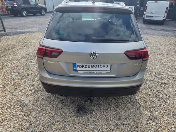 Volkswagen Tiguan 2017 367805714