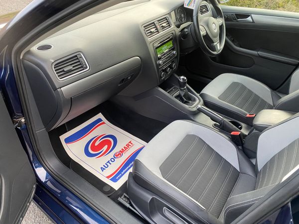 Volkswagen Jetta 2014 367821020