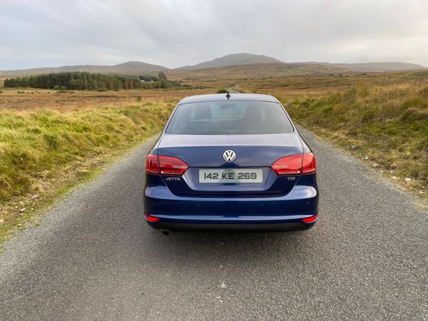Volkswagen Jetta 2014 367821031