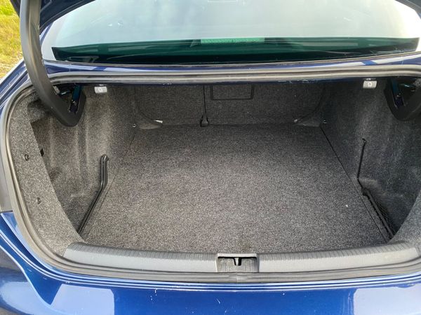 Volkswagen Jetta 2014 367821032