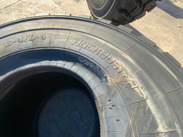 29.5 x 25 ROCKBUSTER SHOVEL  / DUMPER TYRES. 367834459
