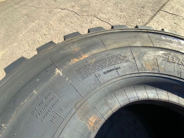 29.5 x 25 ROCKBUSTER SHOVEL  / DUMPER TYRES. 367834460
