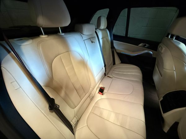 212 BMW X5 45E M-Sport  Pro 367847723