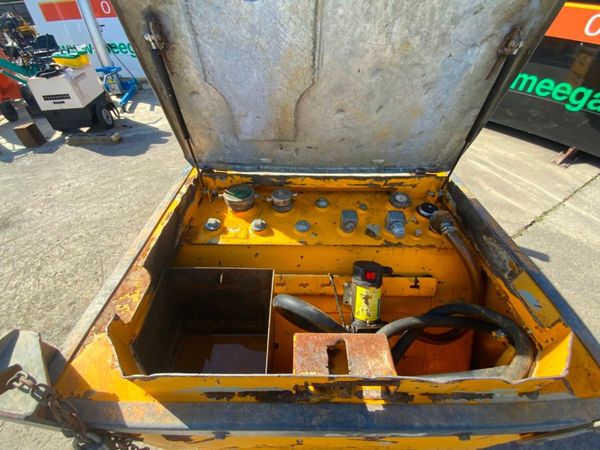 WESTERN 2000lts FUEL STORAGE  BOWSER....1002t. 367840164