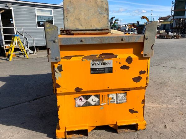 WESTERN 2000lts FUEL STORAGE  BOWSER....1002t. 367840166