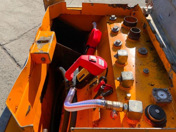 2000lts WESTERN FUEL STORAGE BOWSER......994T. 367840607