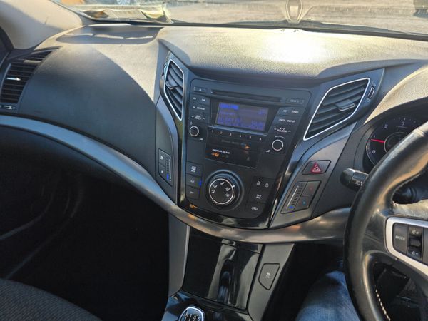 Hyundai i40 2013 367853442