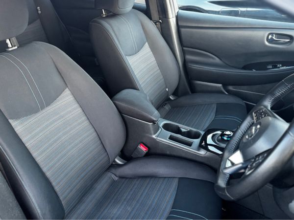 Nissan Leaf 40K EV SV 40KW '18 5DR AUTO 4DR 367870026