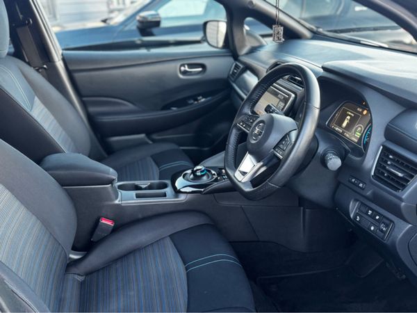 Nissan Leaf 40K EV SV 40KW '18 5DR AUTO 4DR 367870022
