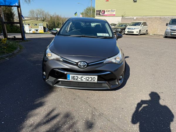 Avensis 367917220