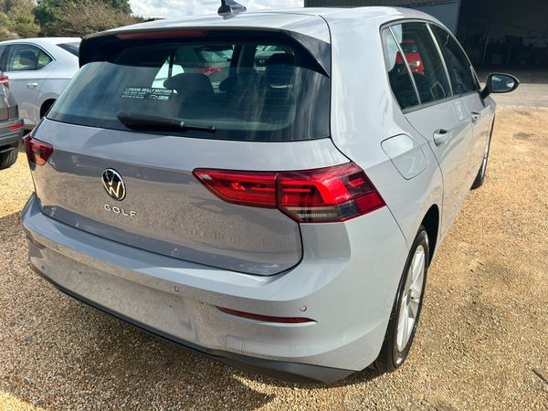 Volkswagen Golf 2.0 TDI Life 367930191