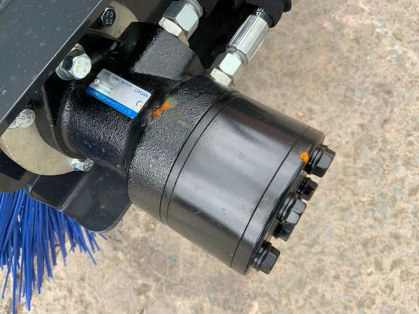 UNUSED MINI SKID STEER ROAD BRUSH ...4218 367933375