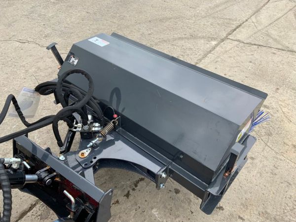 UNUSED MINI SKID STEER ROAD BRUSH ...4218 367933382