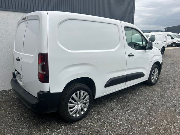 2022 Peugeot Partner 'Reverse cam + A/c 367948173