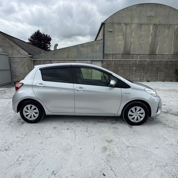 Toyota Vitz 2017 Hybrid 367964642