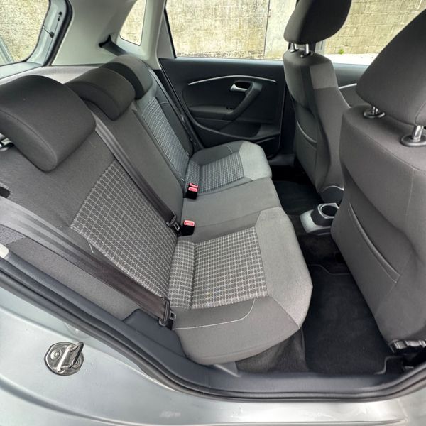 Volkswagen Polo 2015 Low Milege 367962147