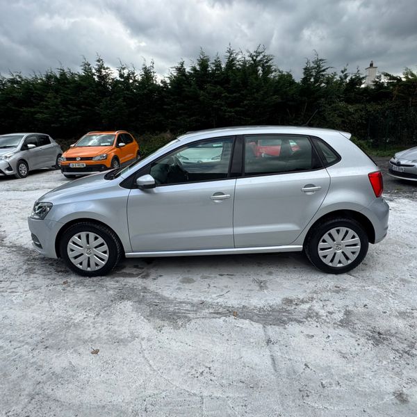 Volkswagen Polo 2015 Low Milege 367962143