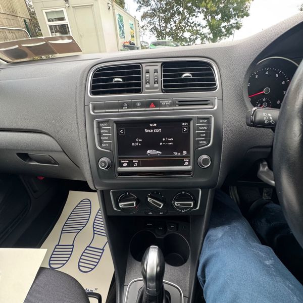 Volkswagen Polo 2015 Low Milege 367962154