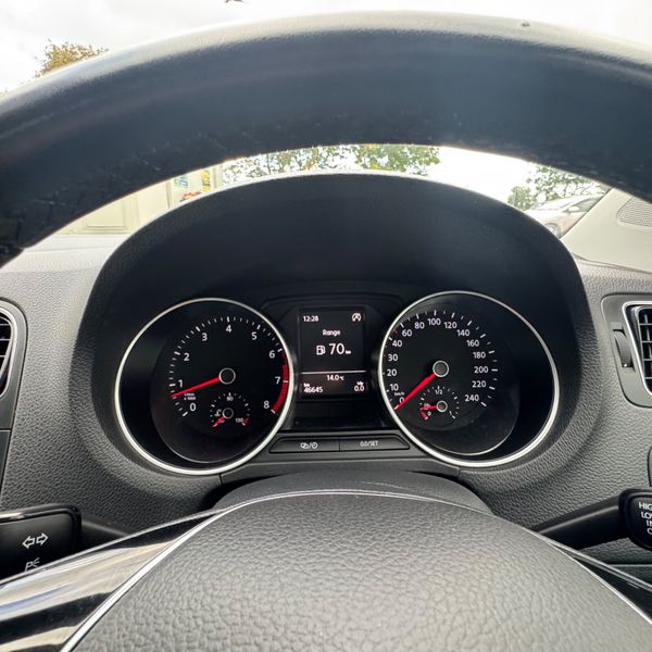 Volkswagen Polo 2015 Low Milege 367962155