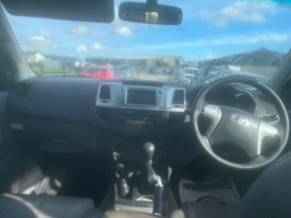 12 Toyota Hilux Invincible X Manual No Vat***** 367980555