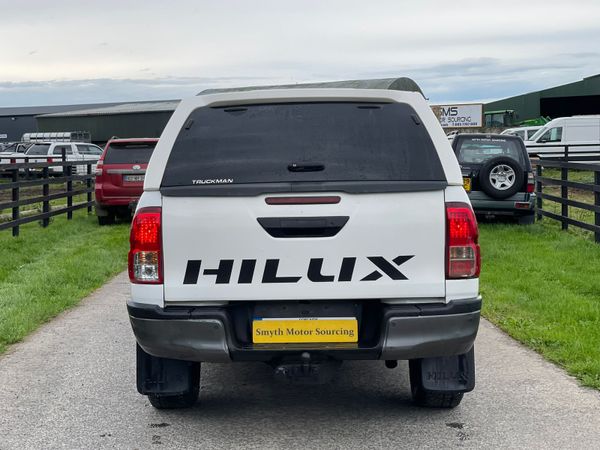 181 Toyota Hilux 2.4 D4D No Vat***** 367982546