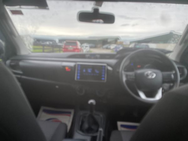 181 Toyota Hilux 2.4 D4D No Vat***** 367982550
