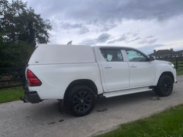 181 Toyota Hilux 2.4 D4D No Vat***** 367982551