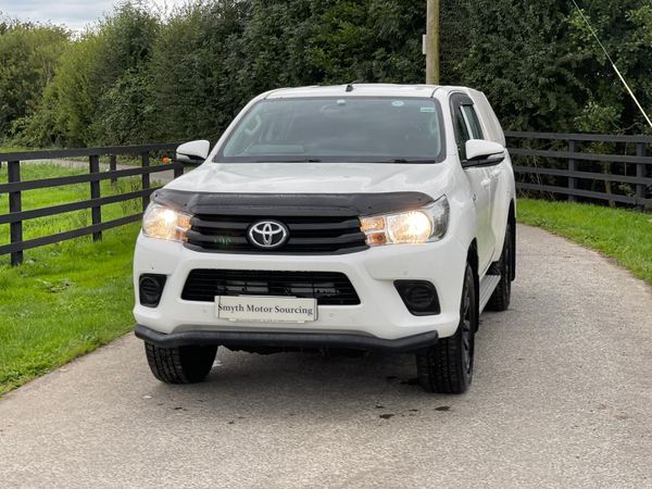 181 Toyota Hilux 2.4 D4D No Vat***** 367982612