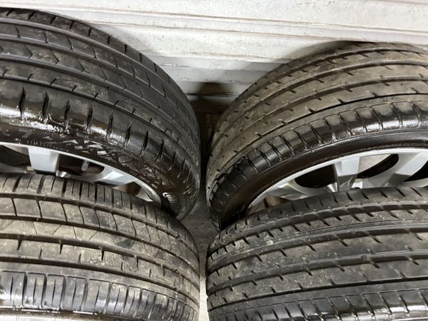 Volkswagen Golf Highline 17” Alloys 367983785