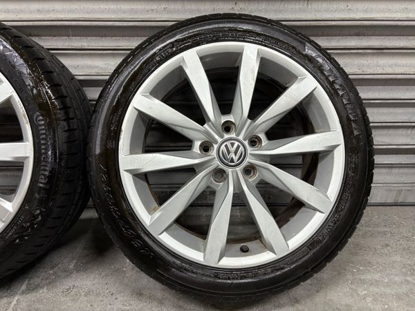 Volkswagen Golf Highline 17” Alloys 367983783