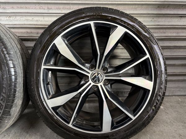 Volkswagen Tiguan R-Line 20” Alloys 367983889