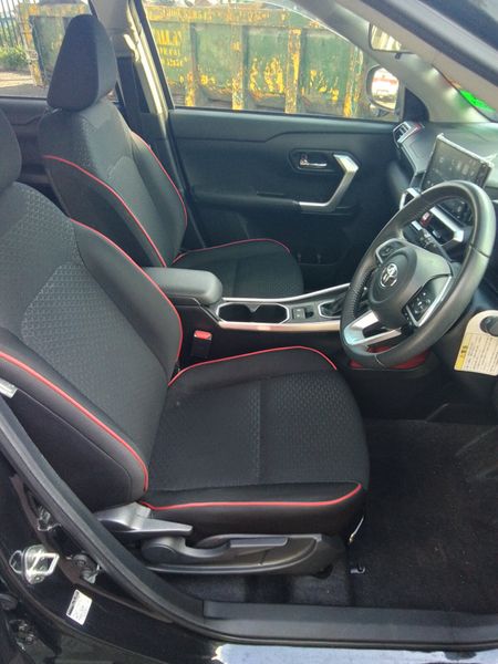 Toyota corolla crossover (raize) 368004294