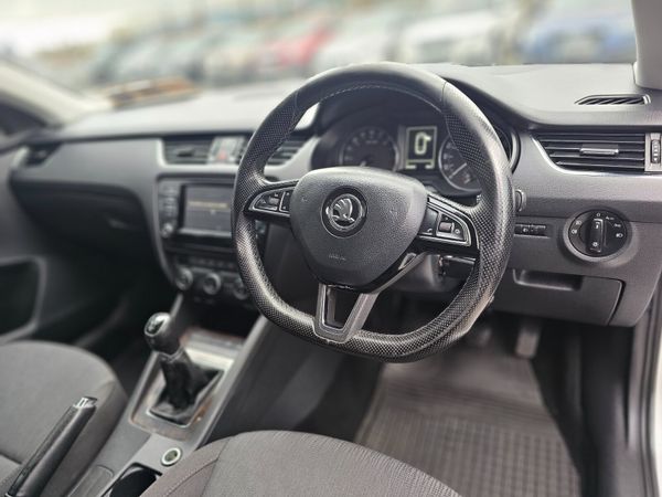 SKODA OCTAVIA 1.6 TDI 110 BHP ESTATE // NCT & TAX 368005246