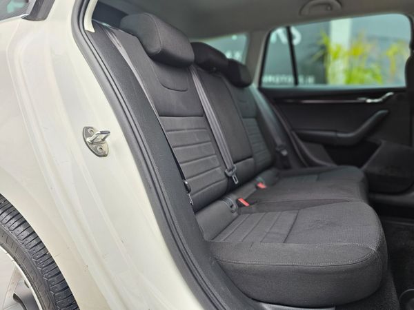 SKODA OCTAVIA 1.6 TDI 110 BHP ESTATE // NCT & TAX 368005251