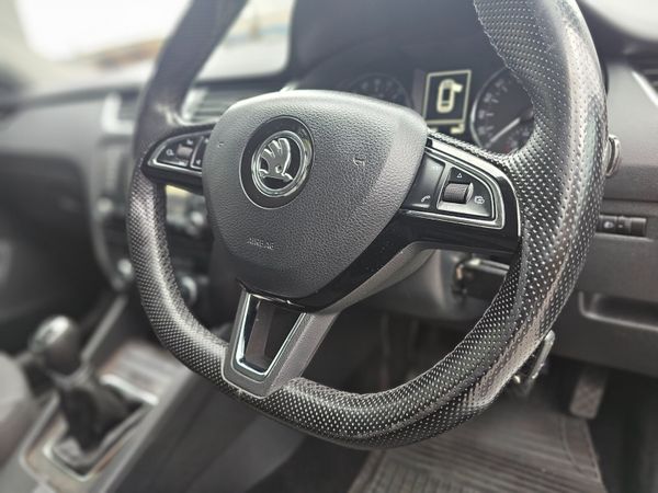 SKODA OCTAVIA 1.6 TDI 110 BHP ESTATE // NCT & TAX 368005263