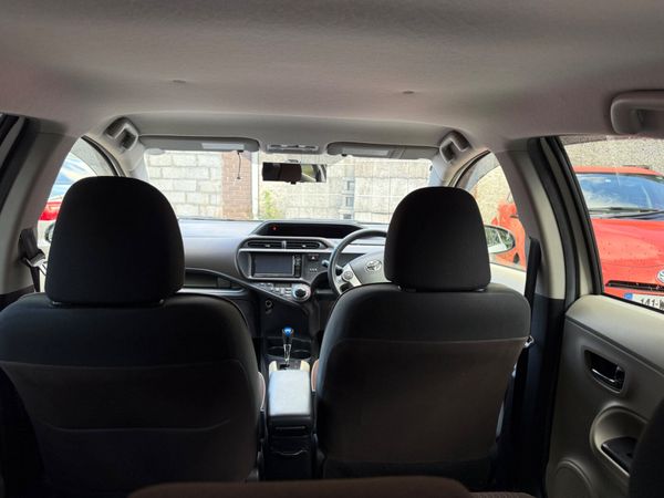 Toyota Aqua 2014 / Reverse Camera/Hybrid 368011703