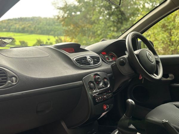 2013 Renault Clio 1.2 16V 75 EXPRESSION 368024766