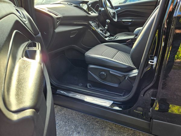 Ford Kuga 2018 1.5tdci Titainium 368036538