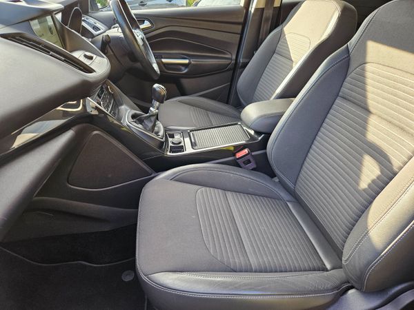 Ford Kuga 2018 1.5tdci Titainium 368036544