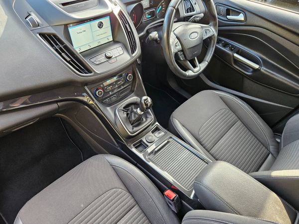 Ford Kuga 2018 1.5tdci Titainium 368036547