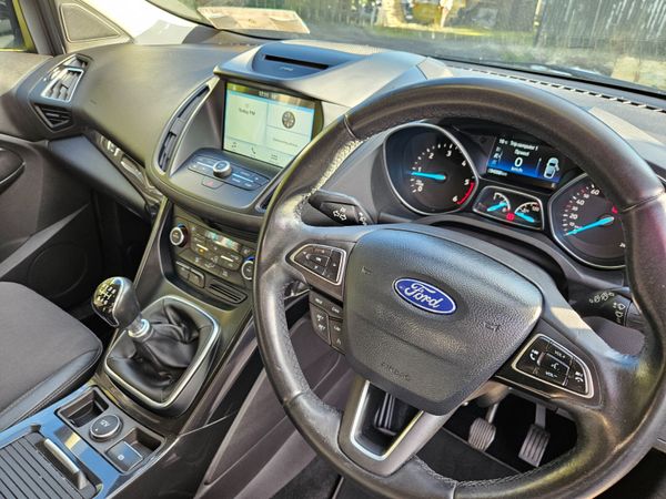 Ford Kuga 2018 1.5tdci Titainium 368036552