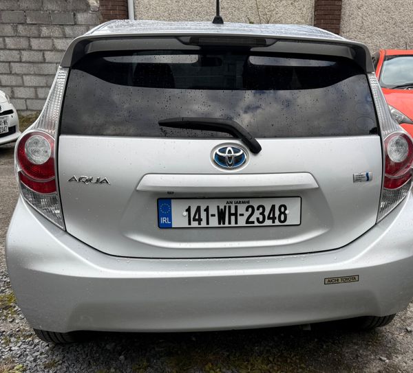 Toyota Aqua 2014/ hybrid/ low mileage 368037102